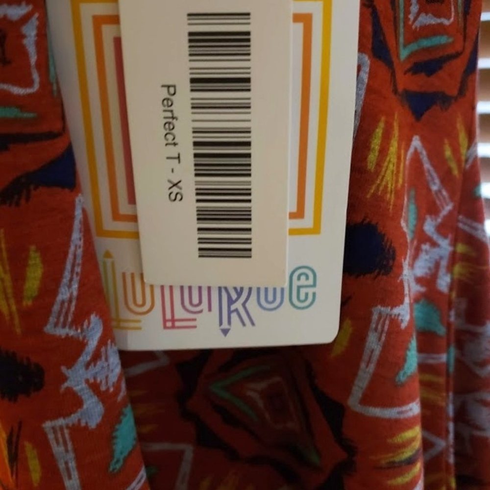 NWT  Lularoe sz XS Perfect T - Picture 4 of 5
